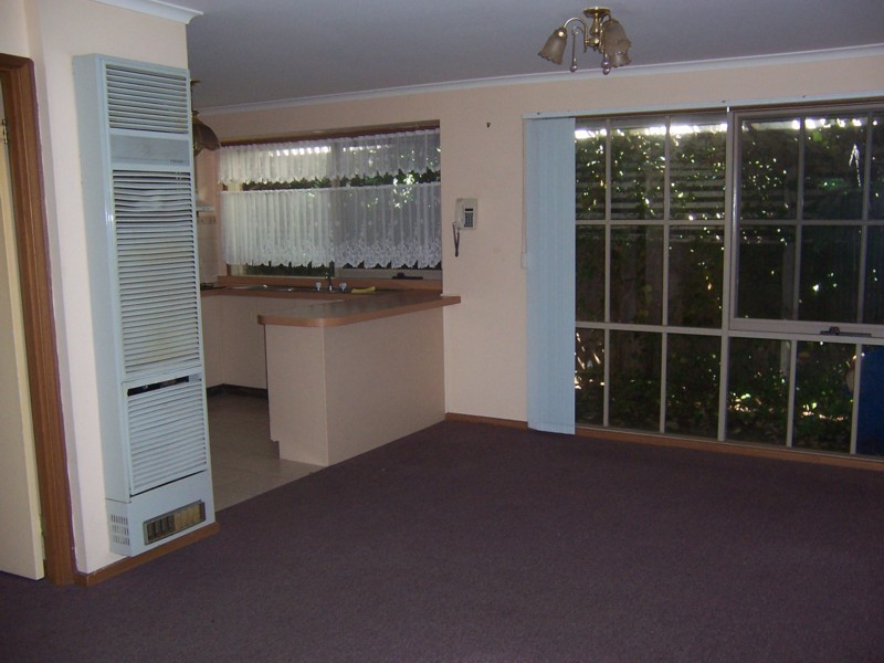 9 GATWICK COURT, Craigieburn VIC 3064