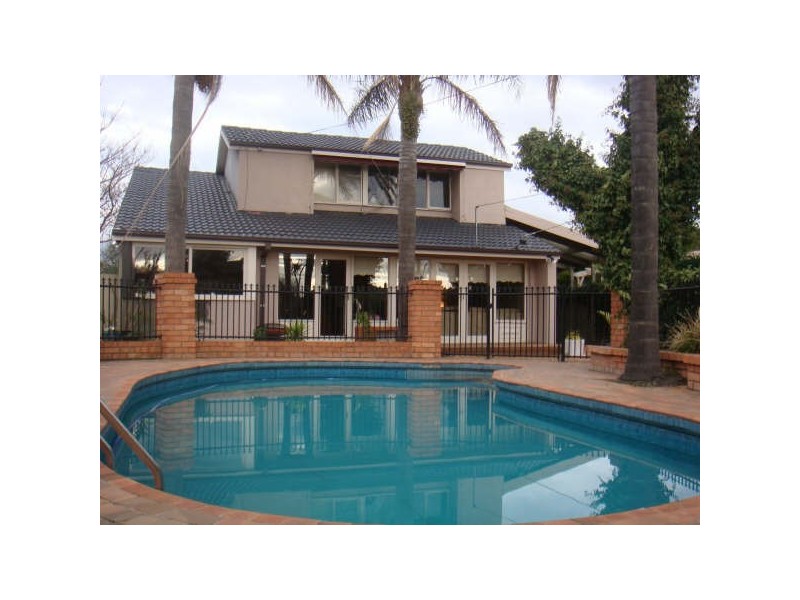 14 Handsworth Crescent, Tullamarine VIC 3043