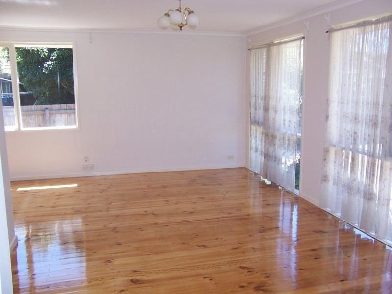 4  Roper Court, Gladstone Park VIC 3043