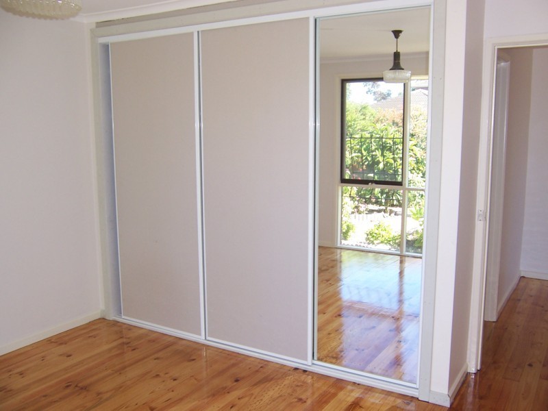 4  Roper Court, Gladstone Park VIC 3043