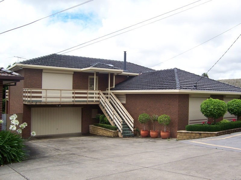 64 Bamford Avenue, Westmeadows VIC 3049