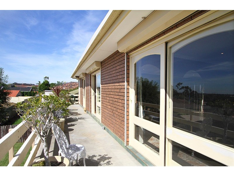 64 Bamford Avenue, Westmeadows VIC 3049