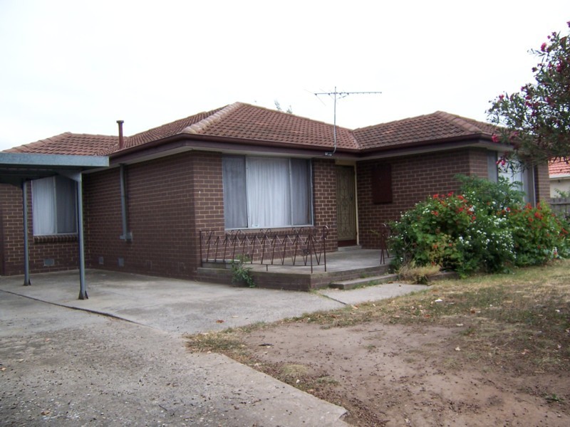 4 Altair Court, Gladstone Park VIC 3043