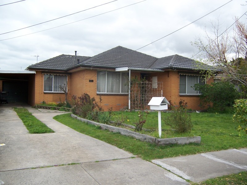 11 Payne Street, Gladstone Park VIC 3043