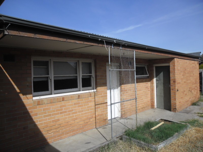 11 Payne Street, Gladstone Park VIC 3043