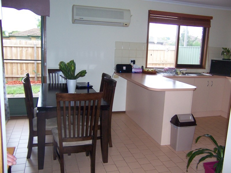 68 Elmhurst Road, Gladstone Park VIC 3043