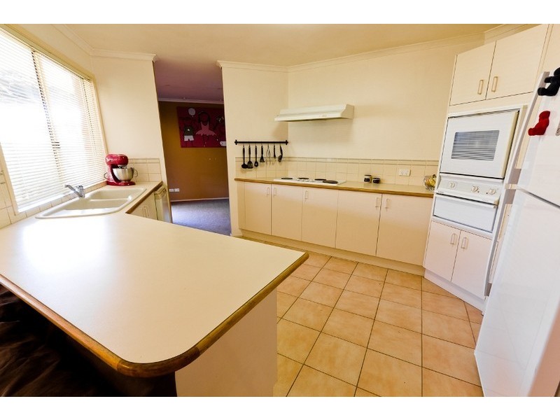 66 Bridgewater Road, Craigieburn VIC 3064