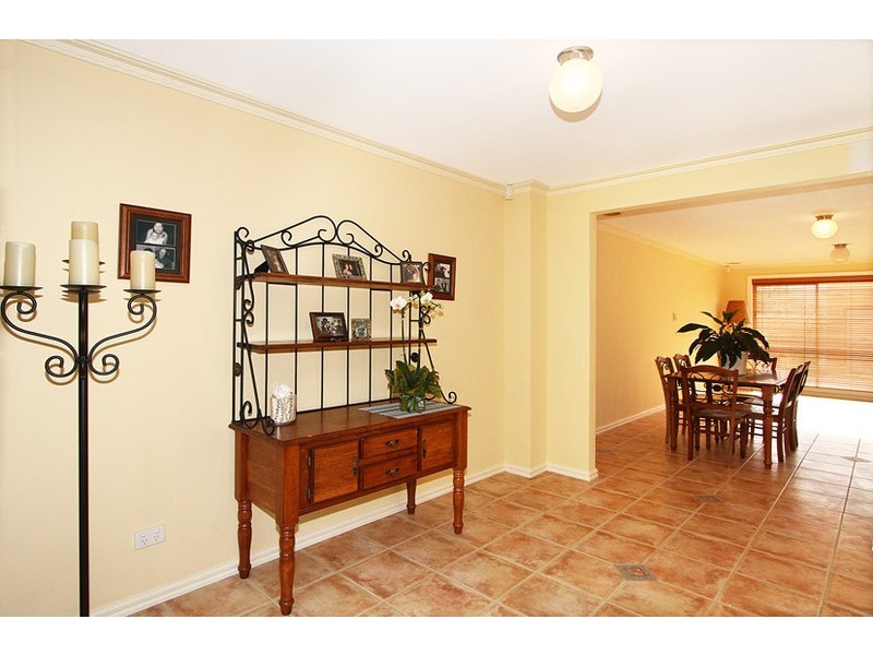 41 Almands Avenue, Roxburgh Park VIC 3064