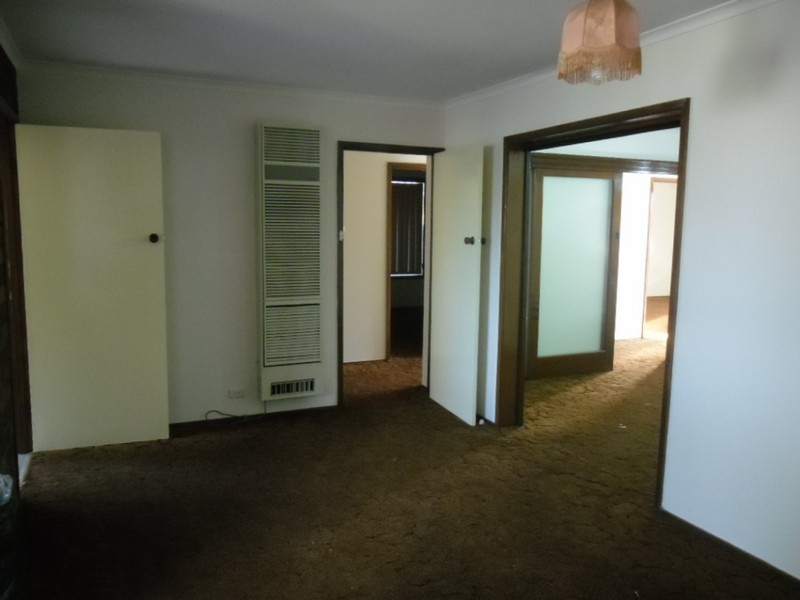 3 Vaucluse Avenue, Gladstone Park VIC 3043