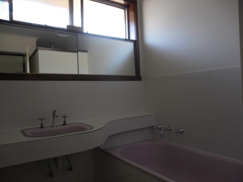 3 Vaucluse Avenue, Gladstone Park VIC 3043