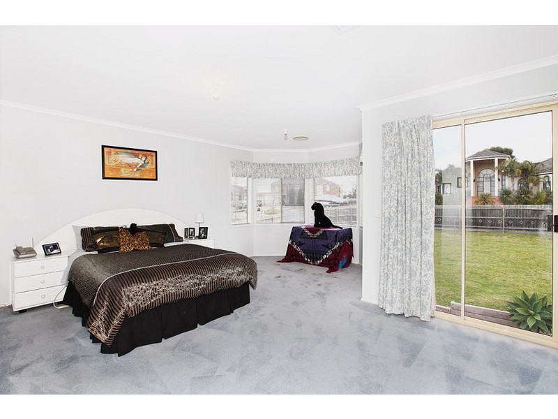 13 Palamino Valley Court, Greenvale VIC 3059