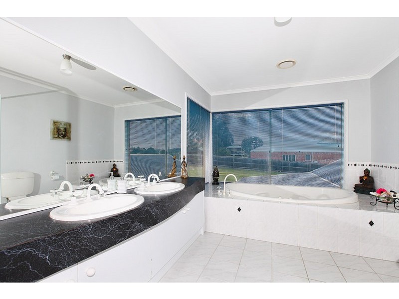 13 Palamino Valley Court, Greenvale VIC 3059