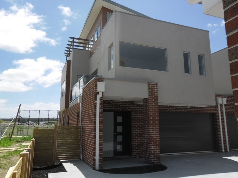 4/20 Painted Hills Drive, Doreen VIC 3754