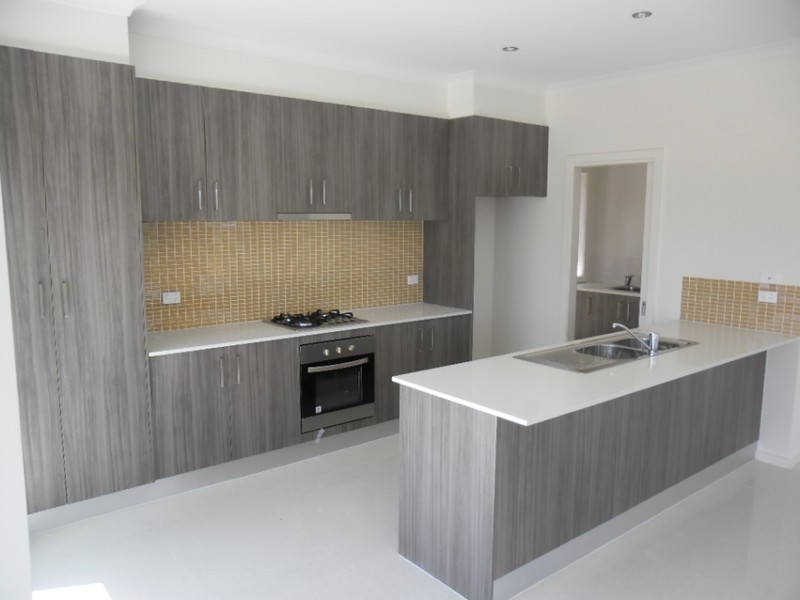 4/20 Painted Hills Drive, Doreen VIC 3754