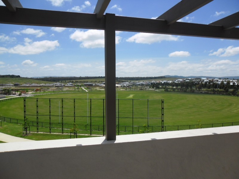 4/20 Painted Hills Drive, Doreen VIC 3754