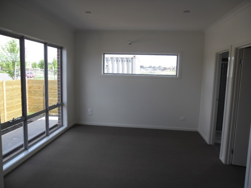 3/20 Painted Hills Drive, Doreen VIC 3754