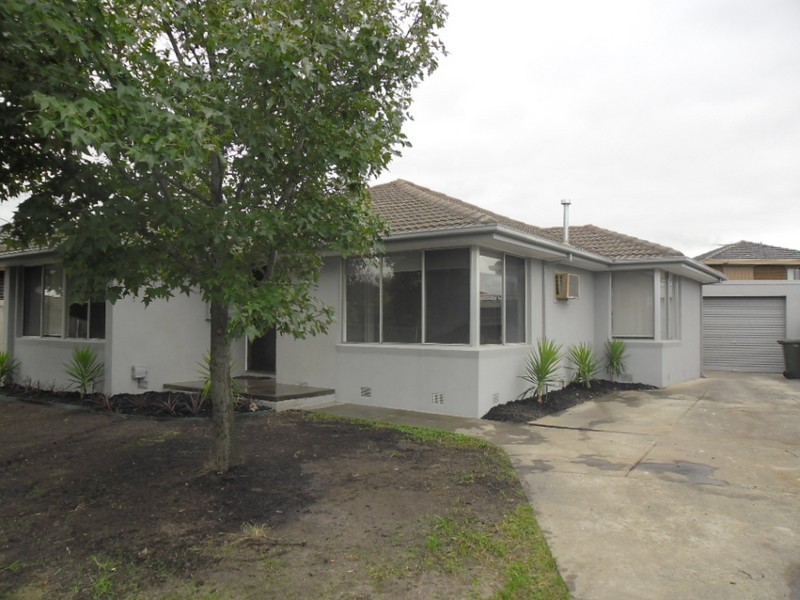 31 Parnell Crescent, Gladstone Park VIC 3043