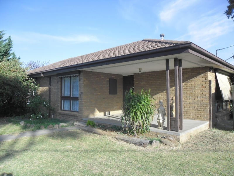 94 Carrick Drive, Gladstone Park VIC 3043