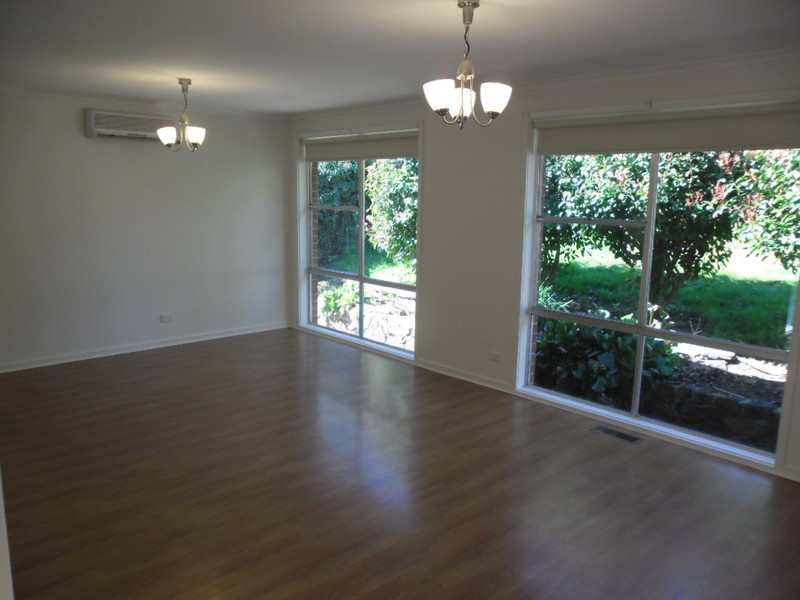 102 Ripplebrook Drive, Broadmeadows VIC 3047