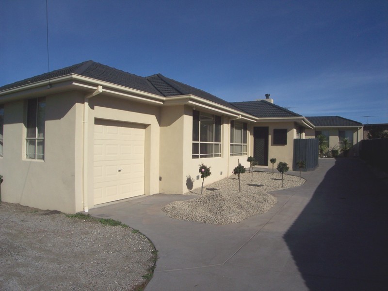 1/17 Plumpton Avenue, Craigieburn VIC 3064