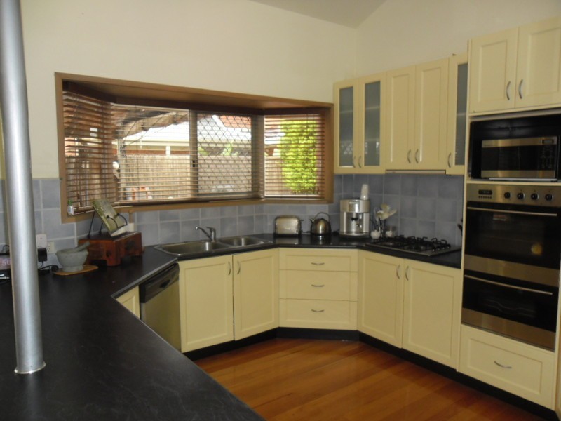 6 Barlby Court, Greenvale VIC 3059