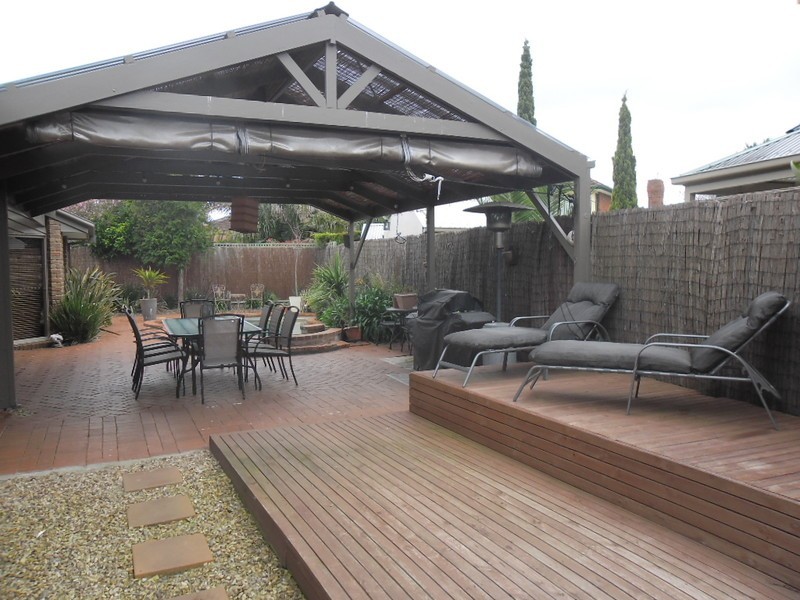 6 Barlby Court, Greenvale VIC 3059