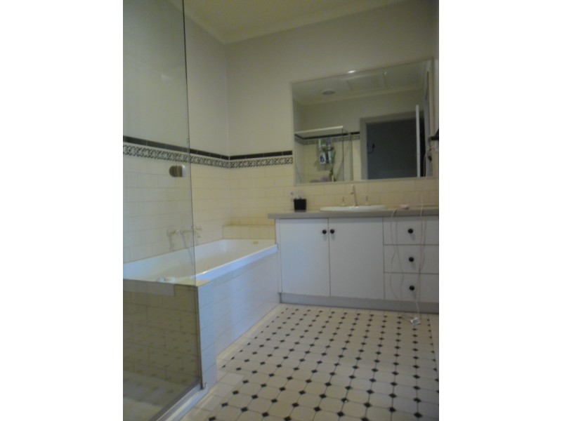 33  Hartley Crescent, Greenvale VIC 3059