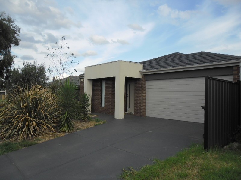 8  Pirianda Court, Greenvale VIC 3059