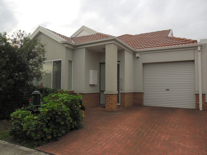 22 Seggan Circle, Gowanbrae VIC 3043