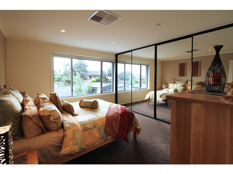 10 Gordon Street, Tullamarine VIC 3043