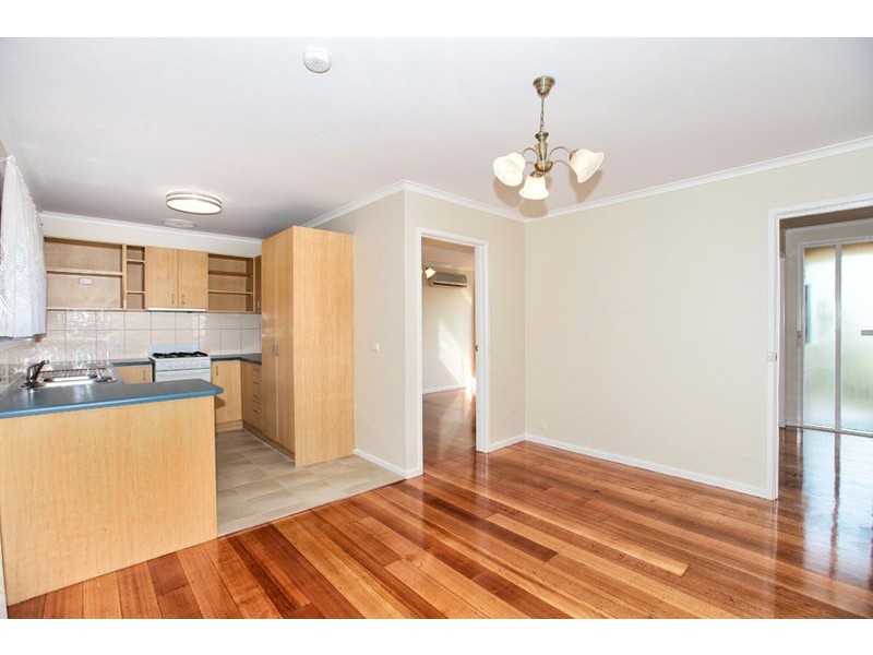 8  Ringwood Court, Gladstone Park VIC 3043