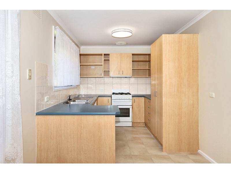 8  Ringwood Court, Gladstone Park VIC 3043