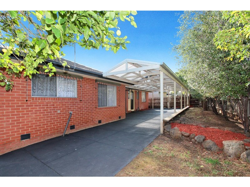 8  Ringwood Court, Gladstone Park VIC 3043