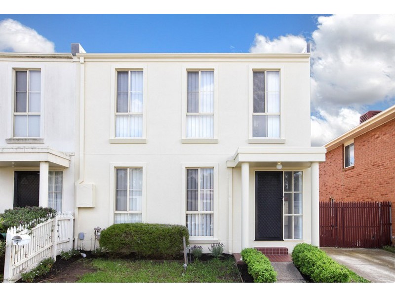 4 Corona Place, Roxburgh Park VIC 3064