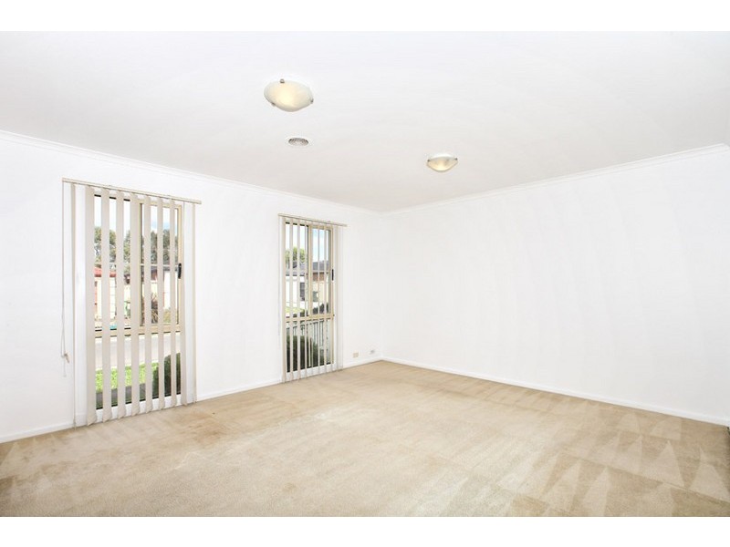 4 Corona Place, Roxburgh Park VIC 3064