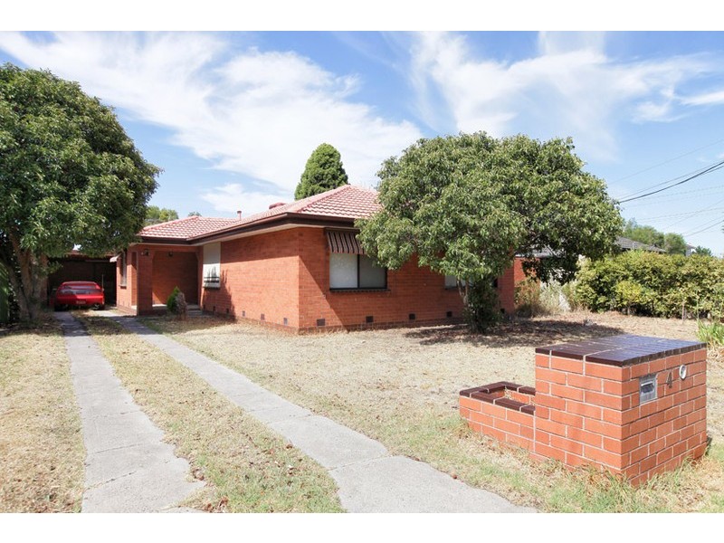 4 Avondale Court, Gladstone Park VIC 3043
