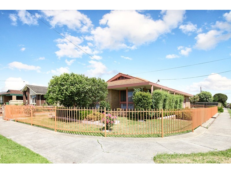 19 North Circular Road, Gladstone Park VIC 3043