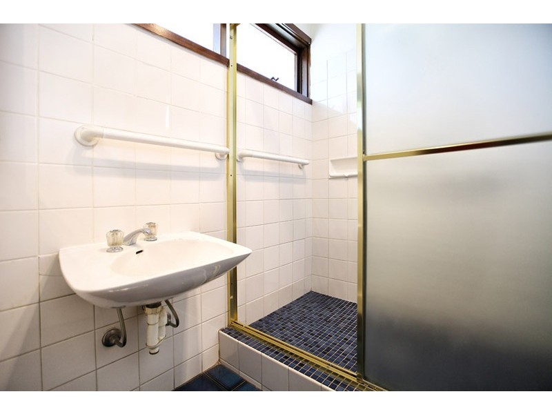 19 North Circular Road, Gladstone Park VIC 3043