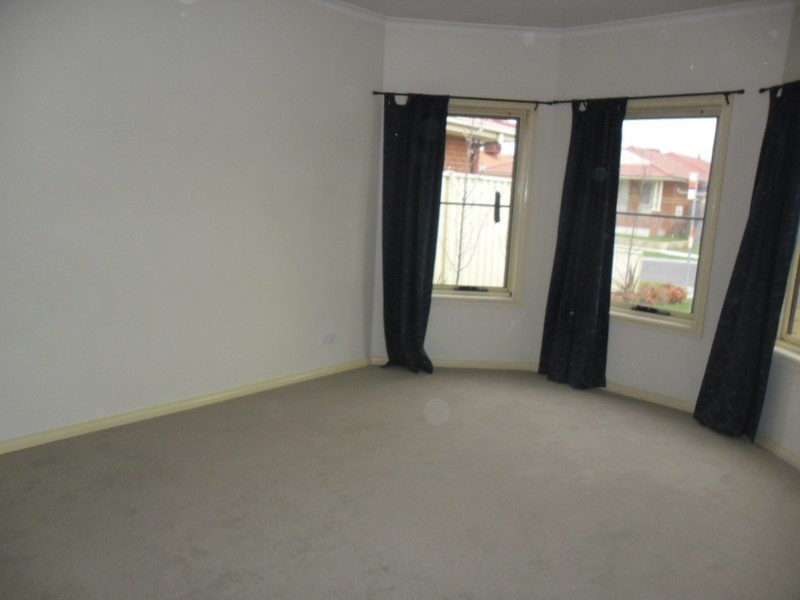 29  Bluebell Crescent, Gowanbrae VIC 3043