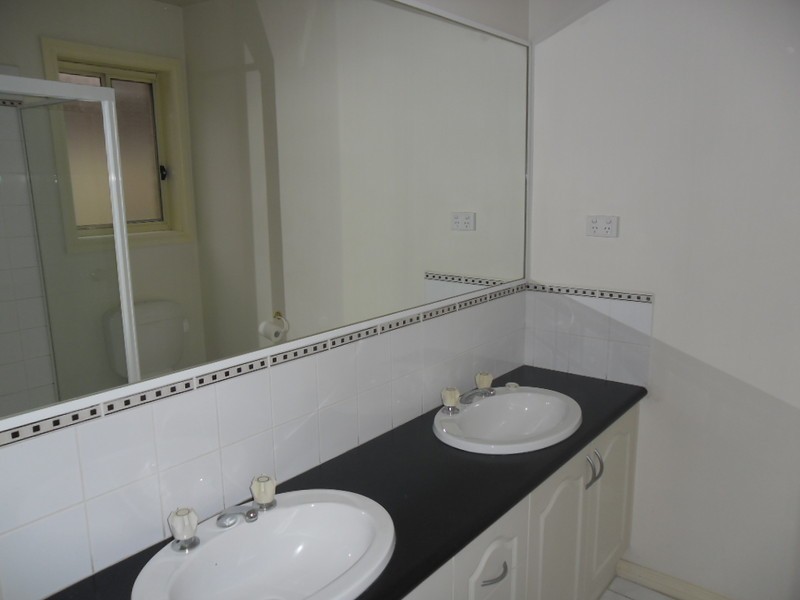 29  Bluebell Crescent, Gowanbrae VIC 3043