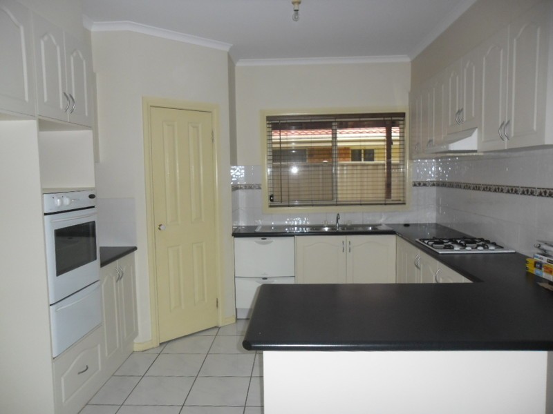 29  Bluebell Crescent, Gowanbrae VIC 3043