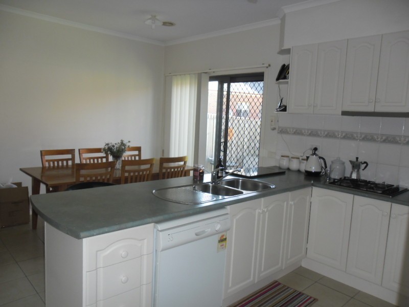 12 The Crest, Attwood VIC 3049