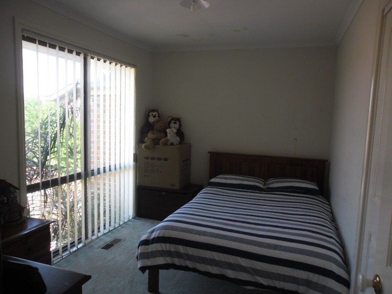 12 The Crest, Attwood VIC 3049