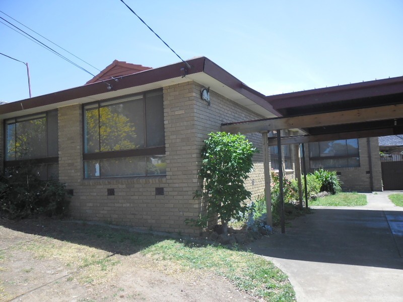 33 North Circular Road, Gladstone Park VIC 3043