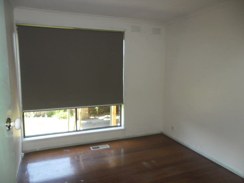 33 North Circular Road, Gladstone Park VIC 3043