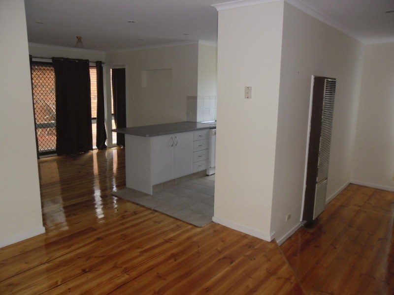 37 Samara Grove, Gladstone Park VIC 3043