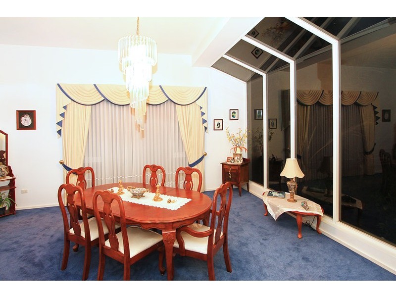 8 Elliot Court, Greenvale VIC 3059