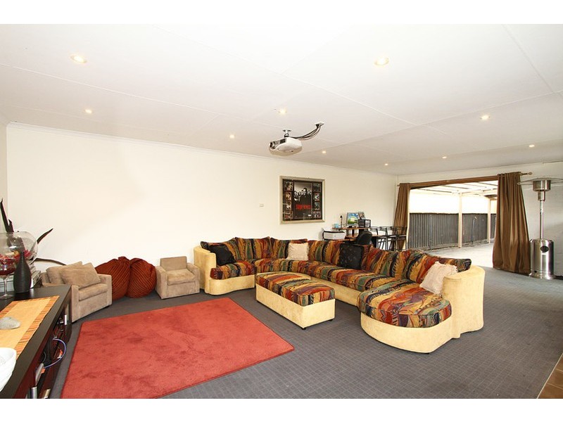 10 Gordon Street, Tullamarine VIC 3043