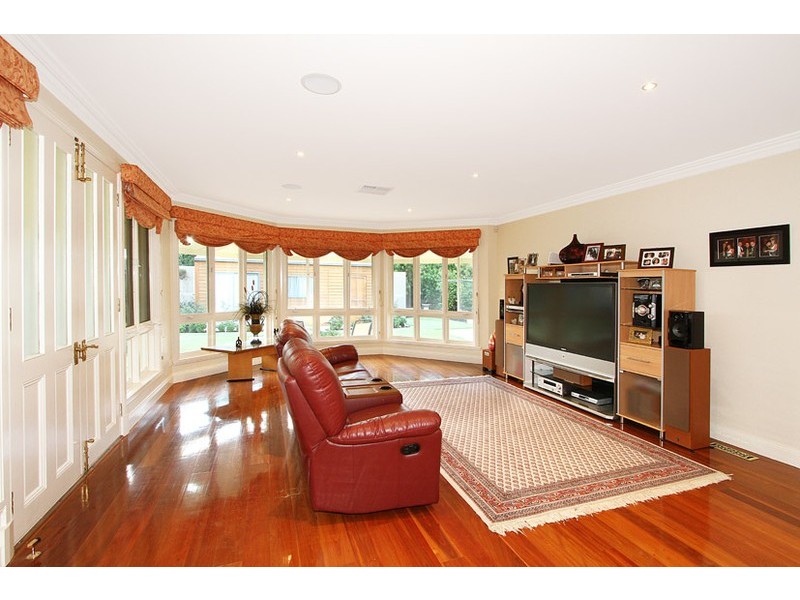 6  Dunfermline Avenue, Greenvale VIC 3059