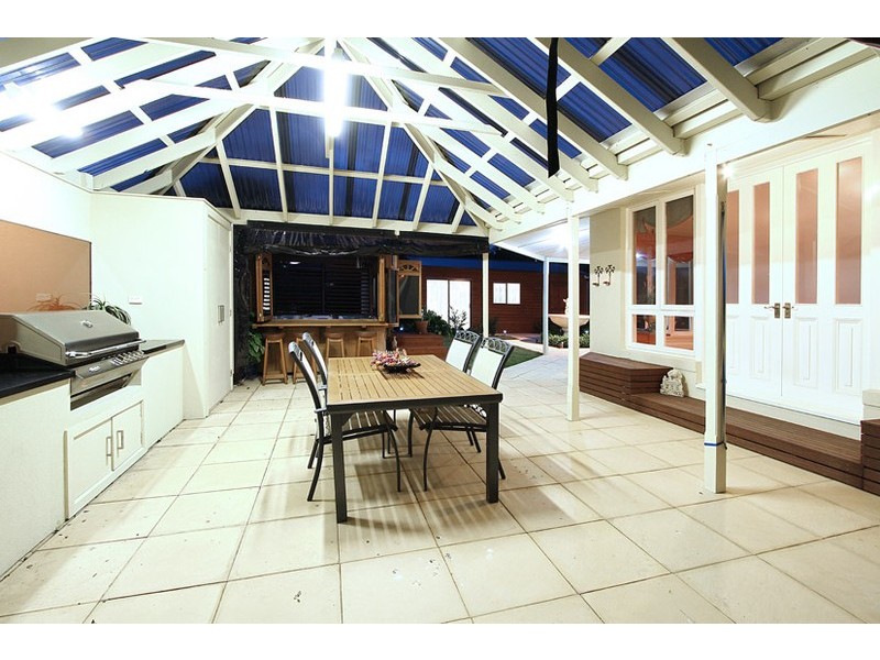 6  Dunfermline Avenue, Greenvale VIC 3059